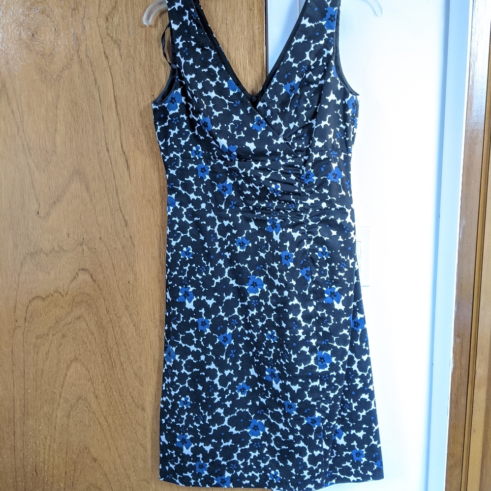 Donna Ricco black blue white floral v neck dress 6